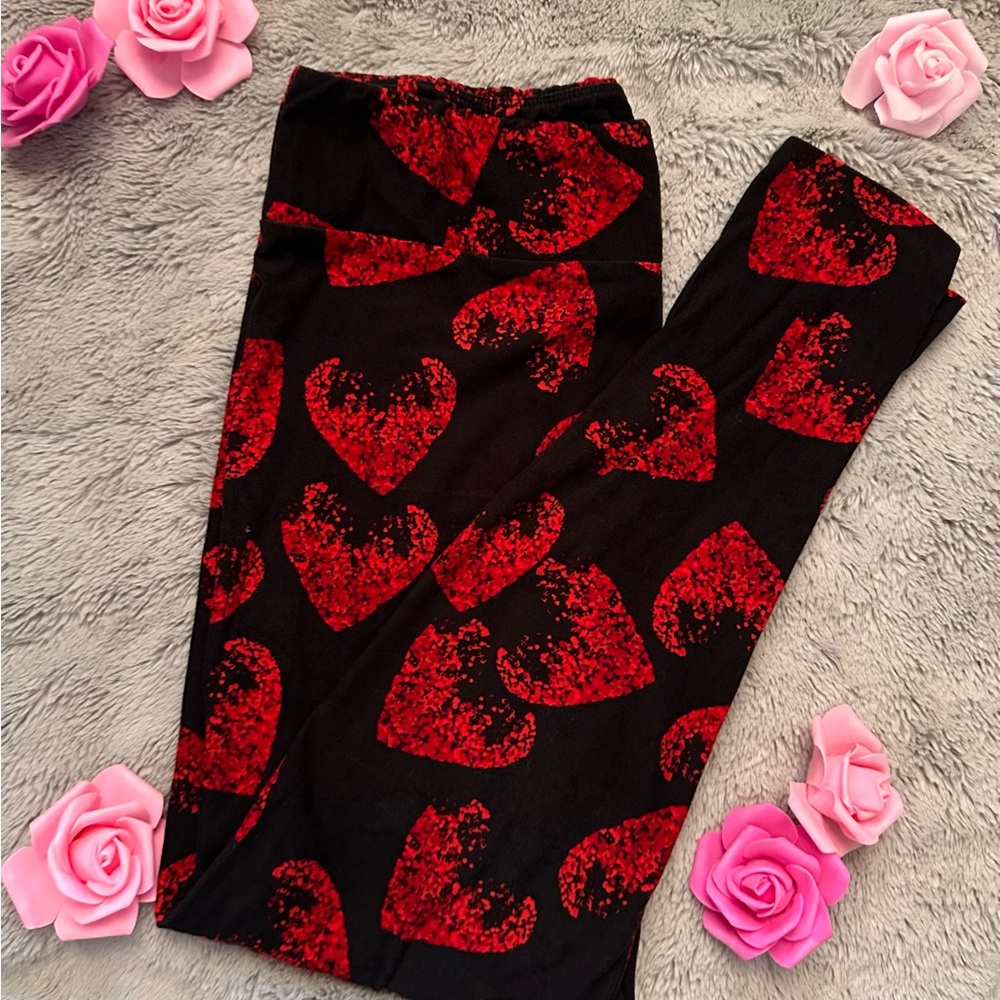 LuLaRoe Valentine’s Tall & Curvy Leggings